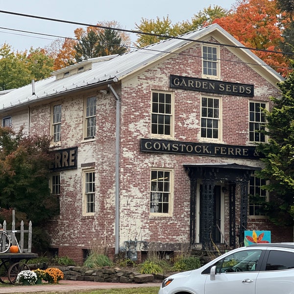 Comstock, Ferre & Co. 263 Main St