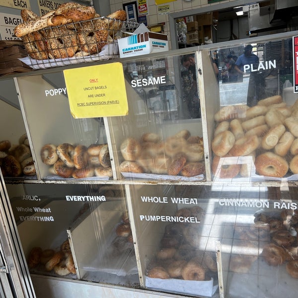 Teaneck Road Hot Bagels Bagel Shop in Teaneck