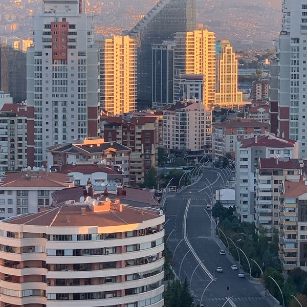 Photo prise au Point Hotel Ankara par Hülya S. le9/5/2021