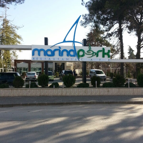 Foto tomada en Marina Park Cafe &amp; Restaurant  por Uğur K. el 2/24/2013