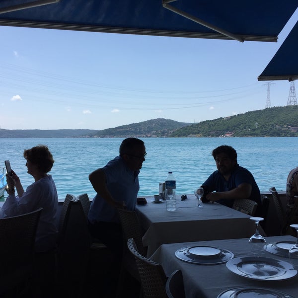รูปภาพถ่ายที่ Kavak &amp; Doğanay Restaurant โดย аня . เมื่อ 6/14/2019