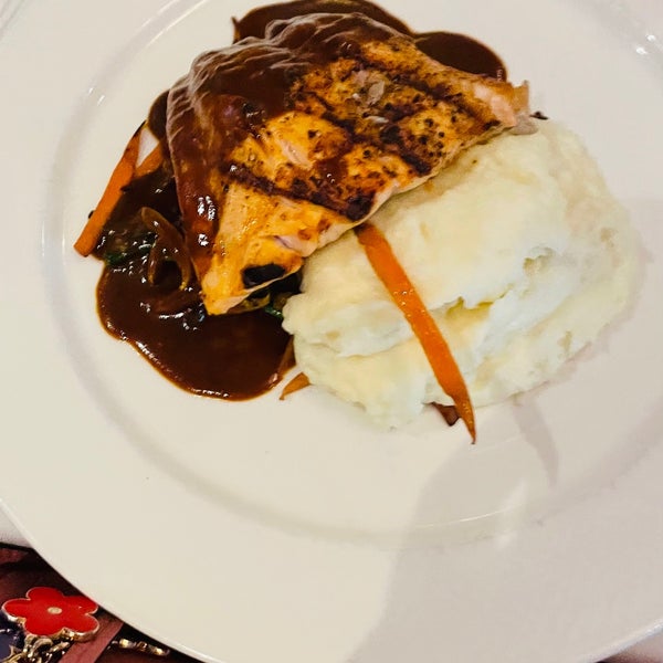 Peppercorn's Grill Italian Restaurant in Hartford