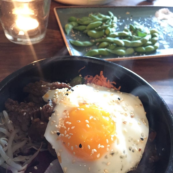 Das Foto wurde bei Seoulkitchen Korean BBQ &amp; Sushi von Casi am 2/8/2017 aufgenommen