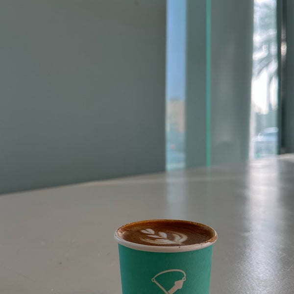 Foto tomada en Sulalat Coffee  por Ro2a 🙅🏻‍♀️😈 رؤى el 5/18/2024