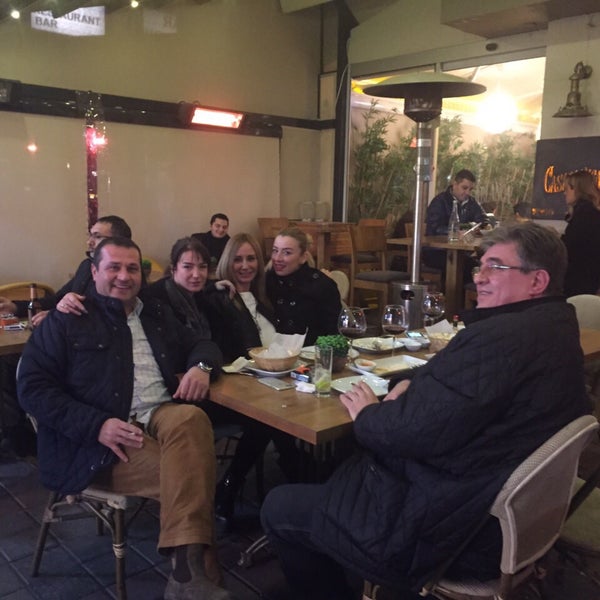 Foto tomada en Casablanca Bistro || Lounge  por Osman N. el 2/21/2015