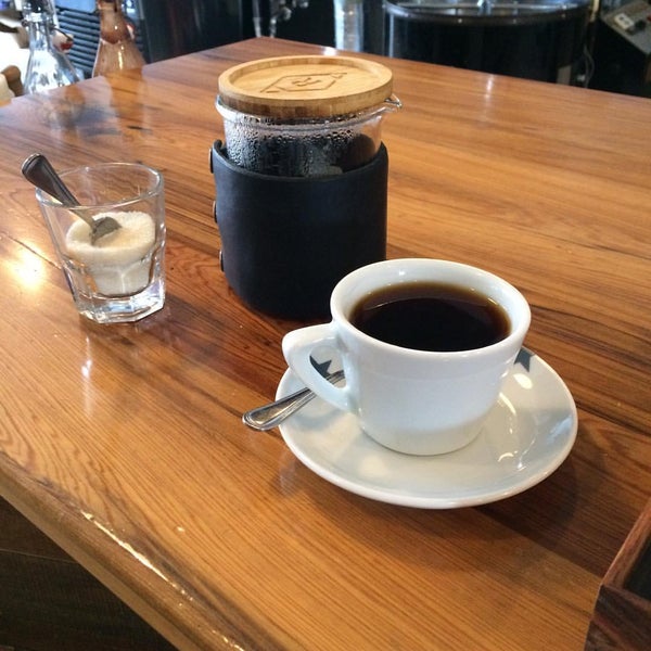 Foto tirada no(a) Rowster Coffee por Paul H. em 11/7/2015