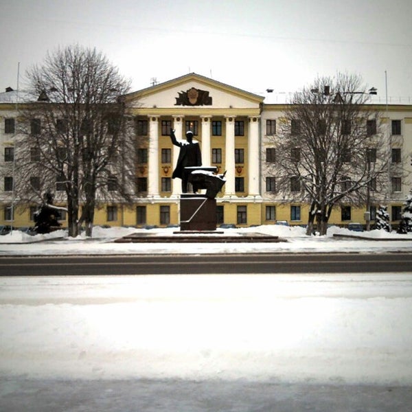 Площадь ленина 5а