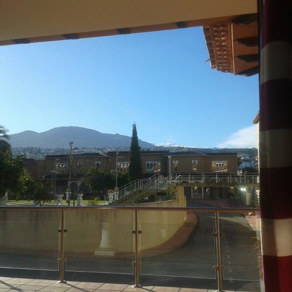 Foto scattata a Hotel Granada Palace da Ana S. il 4/4/2014