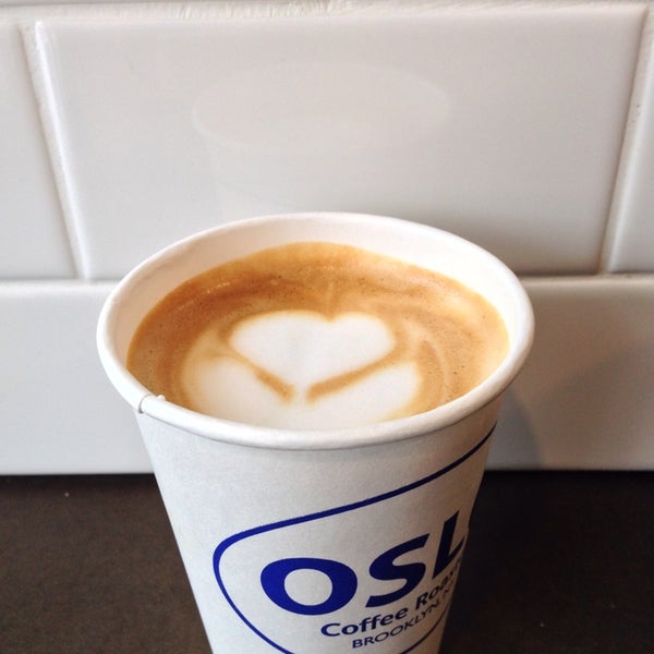 Das Foto wurde bei Oslo Coffee Roasters von Cynthia S. am 12/31/2013 aufgenommen