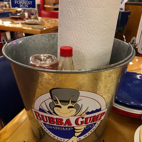 Photo taken at Bubba Gump Shrimp Co. by saab9523t on 11/16/2017