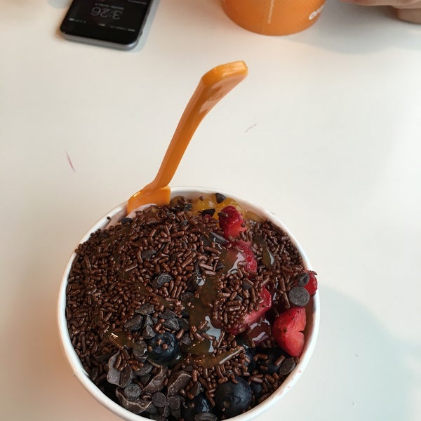 Orange Leaf Frozen Yogurt (Now Closed) Frozen Yogurt Shop in Salem