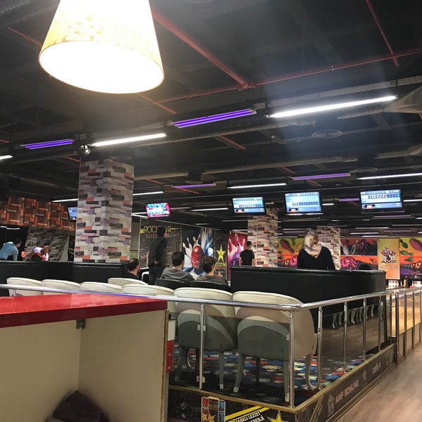 5/20/2017 tarihinde Mehmet G.ziyaretçi tarafından AMF Bowling &amp; Cafe 212 AVM'de çekilen fotoğraf