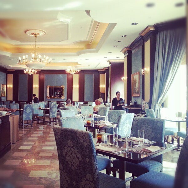 Photo prise au Grand Heritage Doha Hotel and Spa par Amal H. le12/24/2012