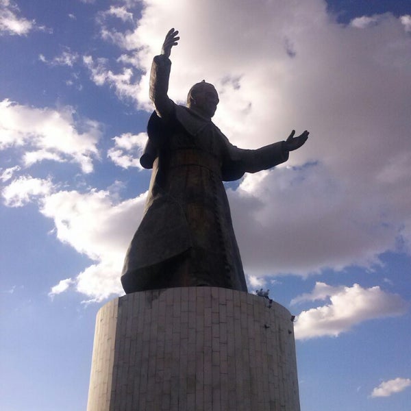 Monumento al Papa Juan Pablo II (Ahora cerrado) 5 tips