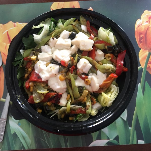 Salataları lezzetli doyurucu ve en önemlisi hızlı.Süper lezzetler ve hijyen.