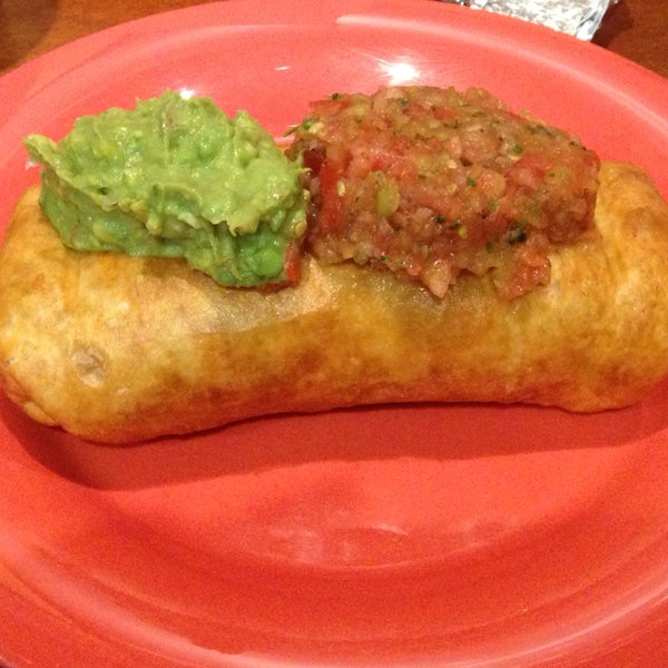 5/20/2014 tarihinde Danielle A.ziyaretçi tarafından Burrito Perdido'de çekilen fotoğraf