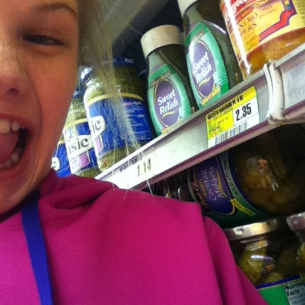 Trubuy Grocery Store in Highland