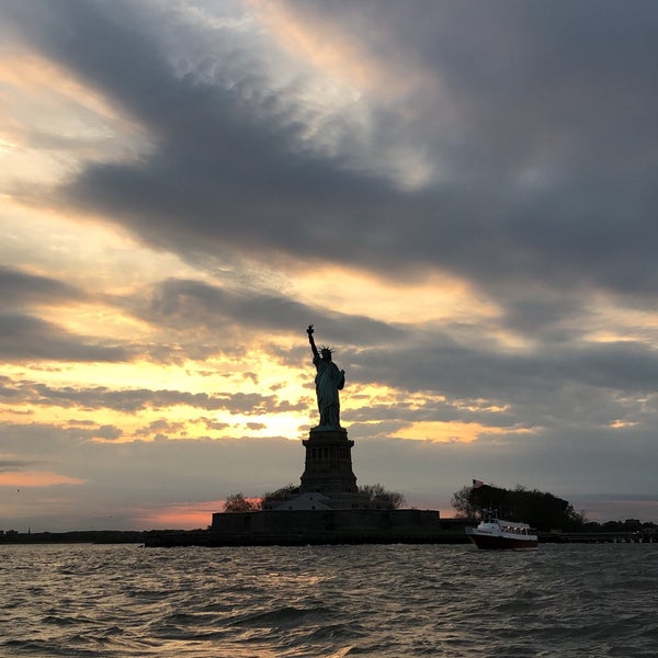 Foto tomada en New York Health &amp; Racquet Club Yacht  por Jen P. el 5/26/2019