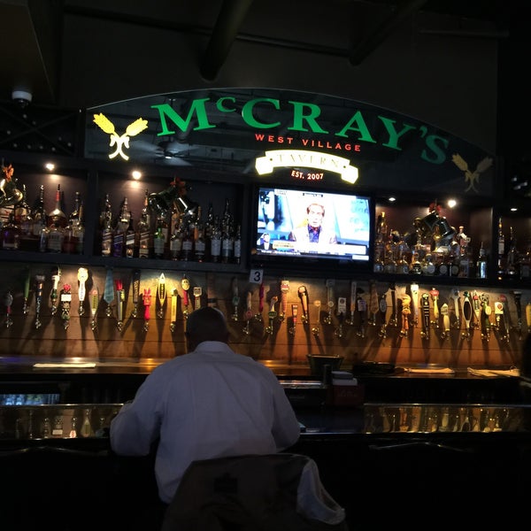 รูปภาพถ่ายที่ McCray&#39;s Tavern โดย Andrew Z. เมื่อ 12/11/2014