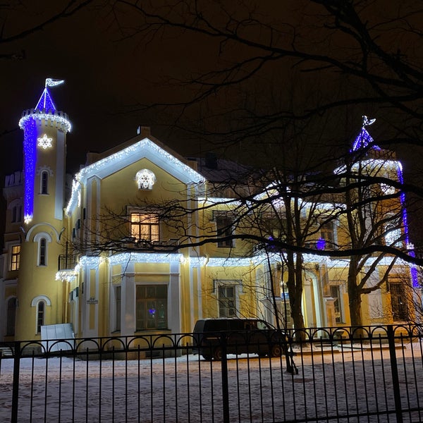 Львовский дворец
