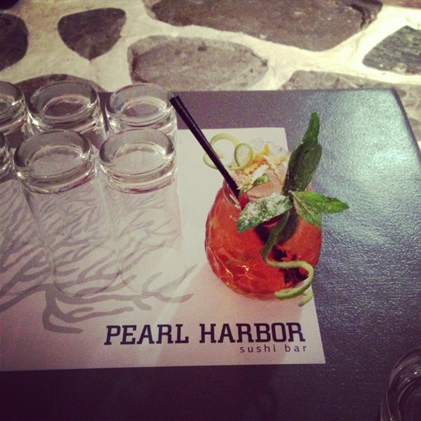 Das Foto wurde bei Pearl Harbor Sushi Bar von Alexia F. am 6/21/2013 aufgenommen