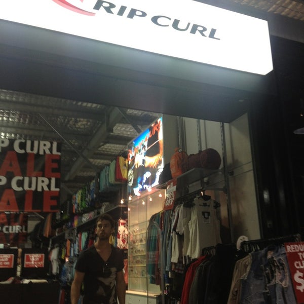 dfo luggage shops