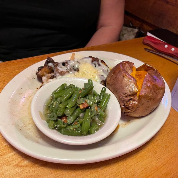 Texas Roadhouse Taylors'ta Steakhouse