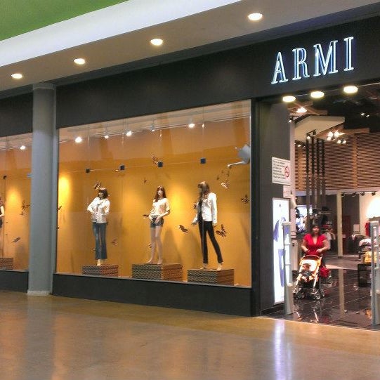 capturar agencia Plantación Tienda Pronto & ARMI (Parque Los Aviadores) - Clothing Store
