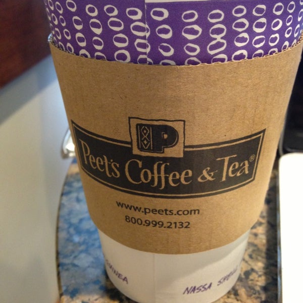 6/24/2013 tarihinde Shelley N.ziyaretçi tarafından Peet&#39;s Coffee &amp; Tea'de çekilen fotoğraf