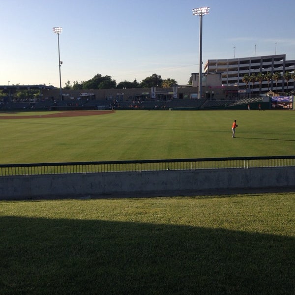 5/14/2014 tarihinde steve s.ziyaretçi tarafından Stockton Ballpark'de çekilen fotoğraf