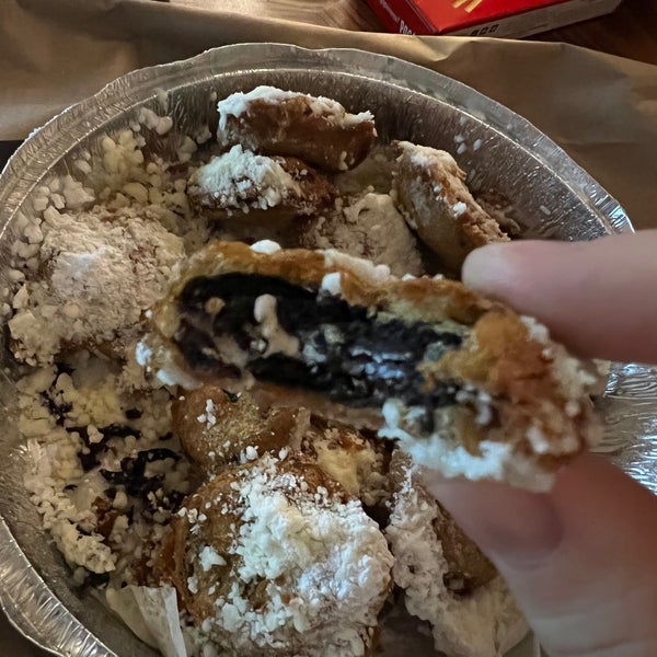 Fried Oreos. Fried. Oreos. Oreos but fried. Yes this exists. Yes this is amazing. I’m a bit ashamed that I liked them this much. The owner is super sweet too, give it a try but bring a defibrillator