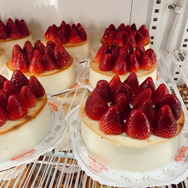 The NY cheesecake is amazing!!! Very strong in taste & texture, both creamy and sweet. The strawberries are very fresh. No crust at the bottom but I didn’t miss it either. One slice is A LOT