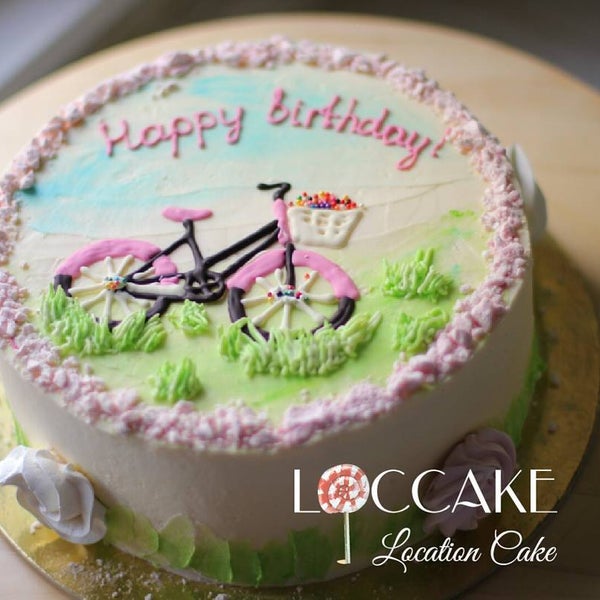 4/17/2018 tarihinde Loccake Cafe &amp; Cakes Rus Pastalarıziyaretçi tarafından Loccake Cafe &amp; Cakes Rus Pastaları'de çekilen fotoğraf