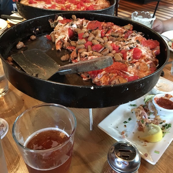 Photo taken at BJ&#39;s Restaurant &amp; Brewhouse by Daniel N. on 8/13/2018