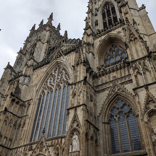 Foto tomada en Catedral de York  por dipti p. el 10/17/2023