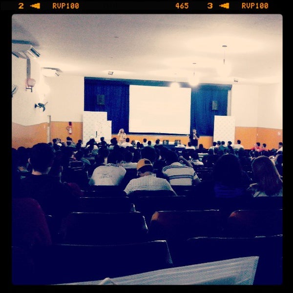 Foto diambil di FAFICA - Faculdade de Filosofia, Ciências e Letras de Caruaru oleh Willer H. pada 4/23/2013