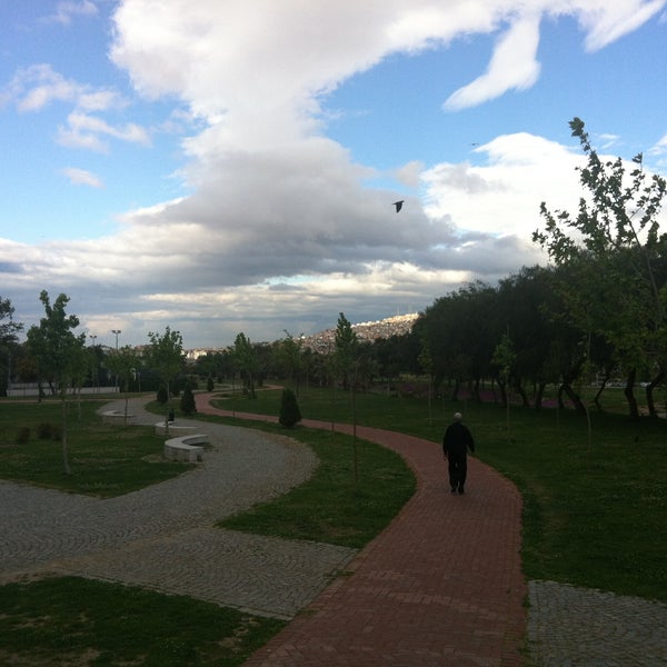 Photo taken at Aşık Veysel Rekreasyon Alanı by Senem T. on 4/16/2013