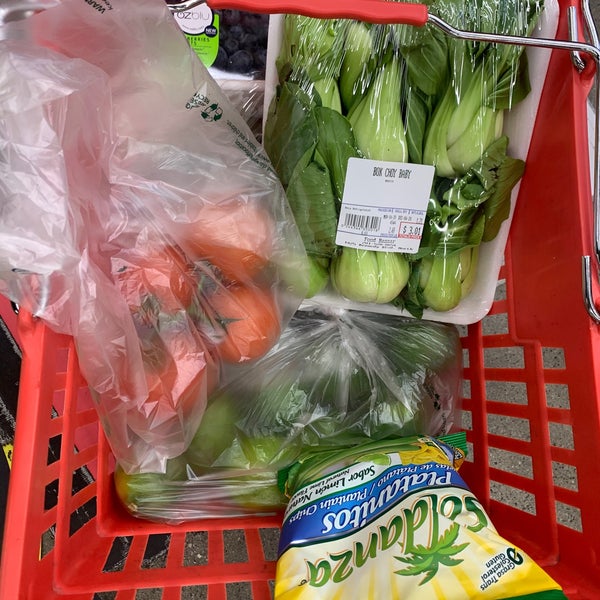 grocery store vegetable bolsas