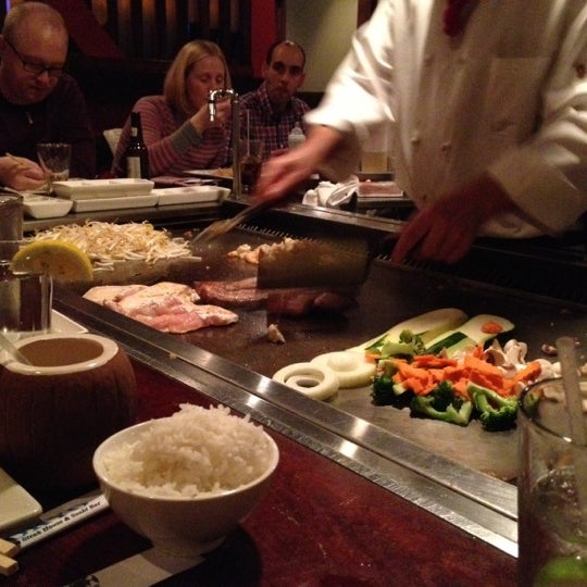 11/24/2012 tarihinde Jon E.ziyaretçi tarafından Tokyo Steakhouse'de çekilen fotoğraf