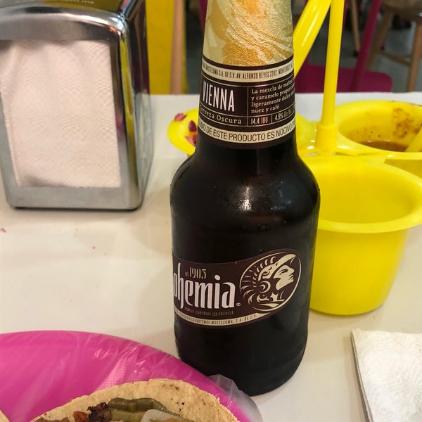 6/15/2018 tarihinde Chino R.ziyaretçi tarafından Tacos Tulum'de çekilen fotoğraf