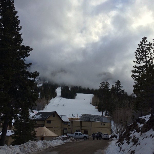 Снимок сделан в Las Vegas Ski And Snowboard Resort пользователем Benito R. 3/4/2014