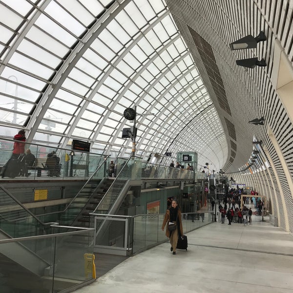 Photo taken at Avignon TGV Railway Station by Lex U. on 11/10/2019