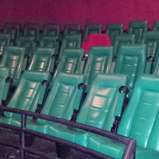 Photo taken at RED Cinemas - Restaurant Entertainment District - Stadium 15 by Kristen B. on 2/16/2014
