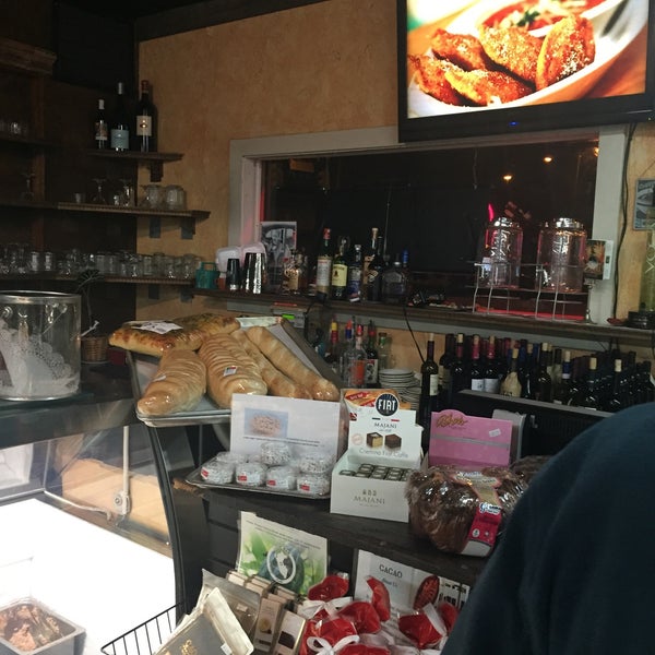3/20/2016에 Steven G.님이 Coco&#39;s Italian Market and Kitchen에서 찍은 사진