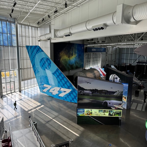 Foto diambil di Future of Flight Aviation Center &amp; Boeing Tour oleh Joe pada 2/4/2024