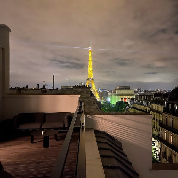 Das Foto wurde bei Canopy by Hilton Paris Trocadero von Joe am 7/15/2021 aufgenommen