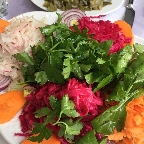 Photo taken at Kıyak Kardeşler Balık Restaurant by Fatih C. on 3/21/2016