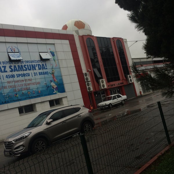 Photo taken at Samsun 19 Mayıs Stadyumu by Can K. on 2/13/2018