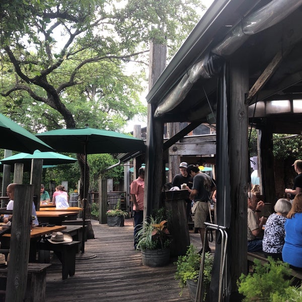 Foto diambil di Gristmill River Restaurant &amp; Bar oleh Elizabeth B. pada 5/16/2019
