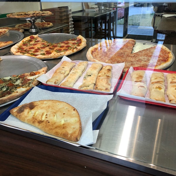 Yaghi S Pizzeria Pizza Place In Austin